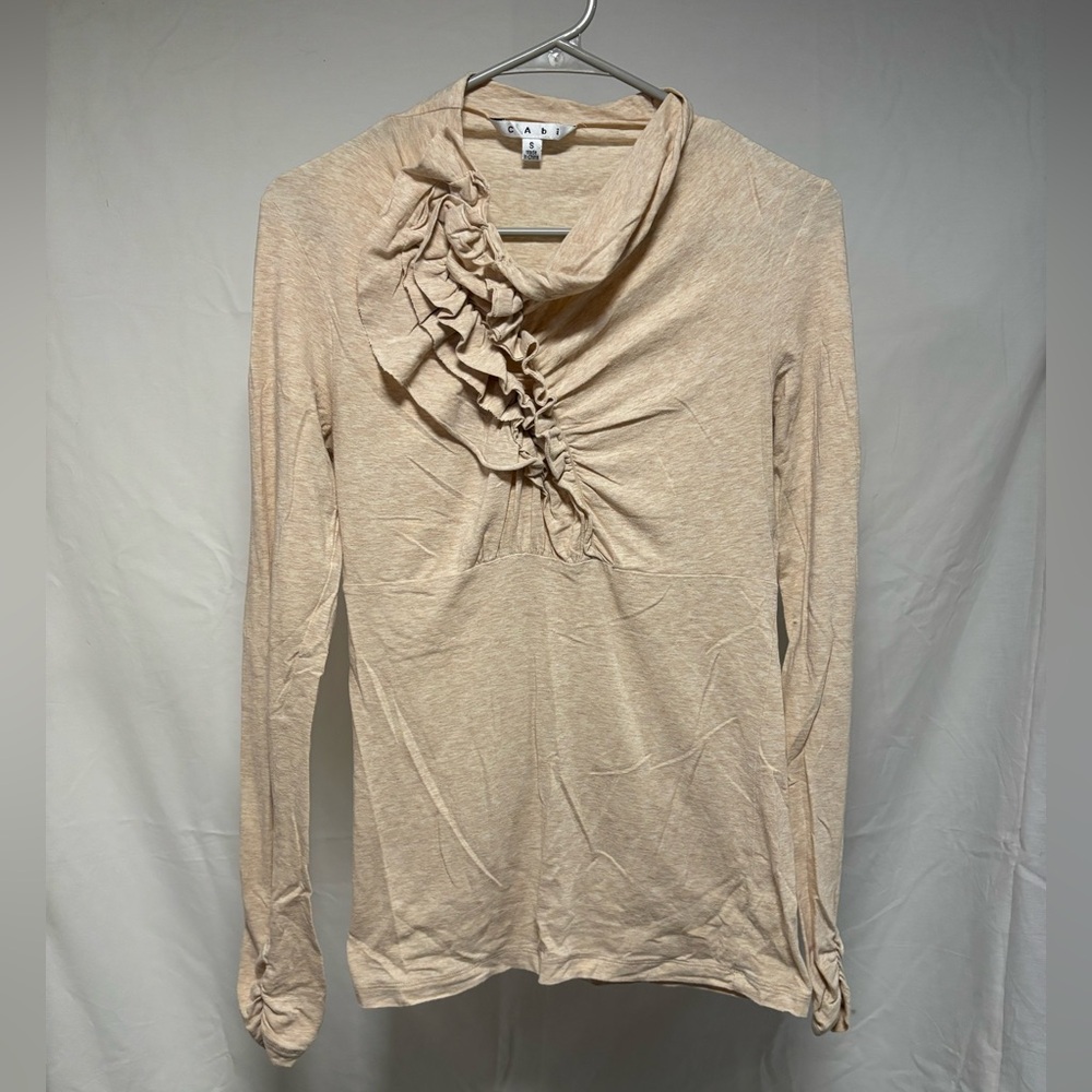 CAbi Ruffle Top Heathered Beige Small